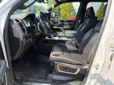 2020 RAM 1500 Laramie Crew Cab 4x4 5'7" Box
