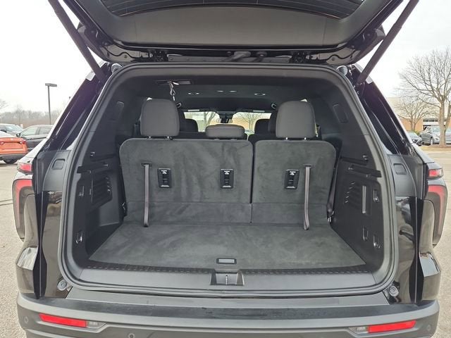 2024 Chevrolet Traverse LS