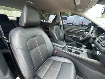 2022 Nissan Altima SR FWD