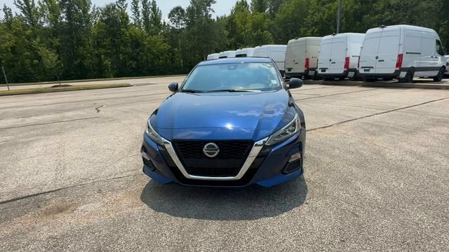 2022 Nissan Altima SR FWD