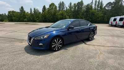 2022 Nissan Altima SR FWD