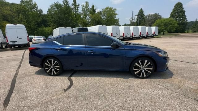 2022 Nissan Altima SR FWD