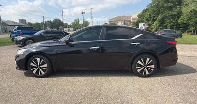 2021 Nissan Altima SV FWD