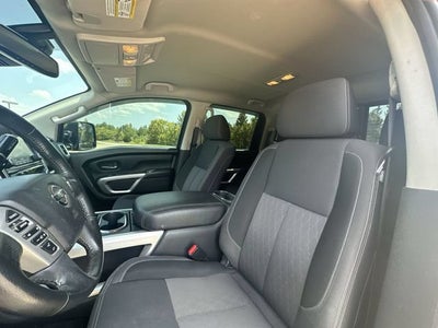 2021 Nissan TITAN Crew Cab SV 4x2