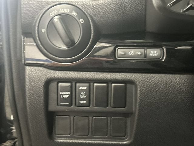 2021 Nissan TITAN Crew Cab SV 4x2