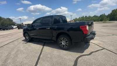 2021 Nissan TITAN Crew Cab SV 4x2