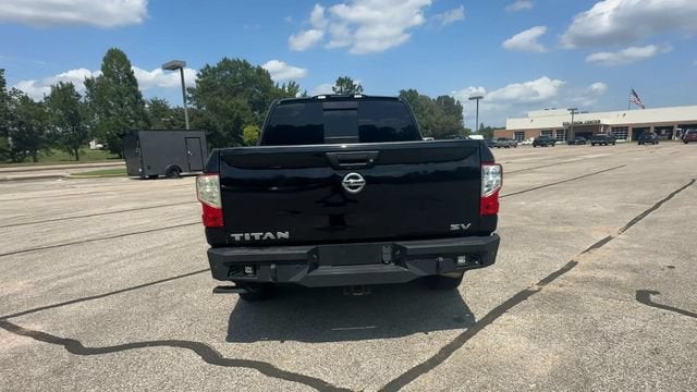 2021 Nissan TITAN Crew Cab SV 4x2