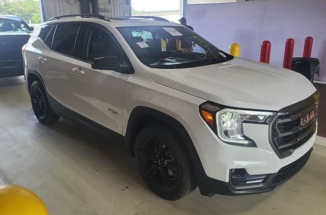 2024 GMC Terrain AT4