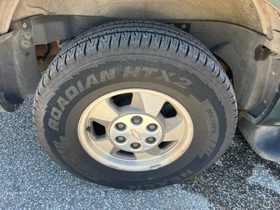 2001 Chevrolet Suburban LS