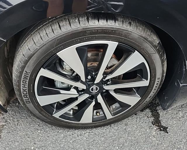 2022 Nissan Sentra SV Xtronic CVT
