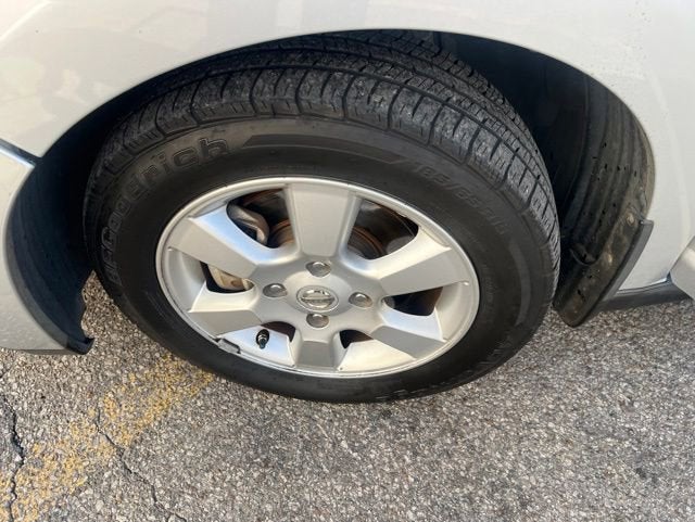 2008 Nissan Versa 1.8 SL