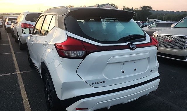 2022 Nissan Kicks SR Xtronic CVT