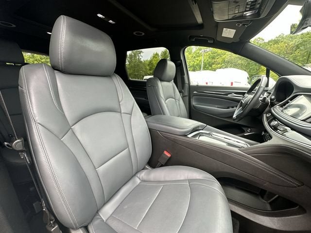 2022 Buick Enclave Essence