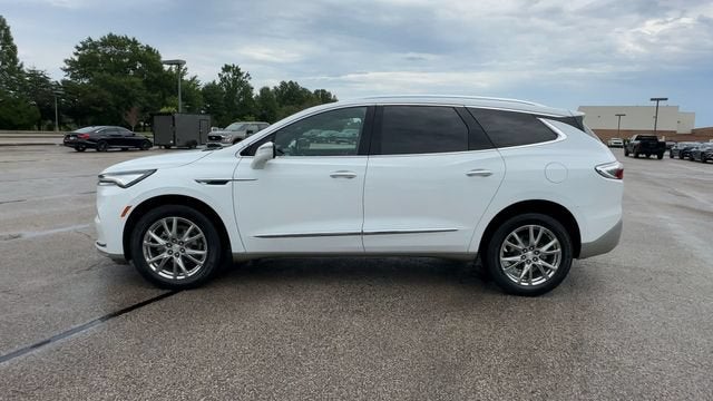 2022 Buick Enclave Essence