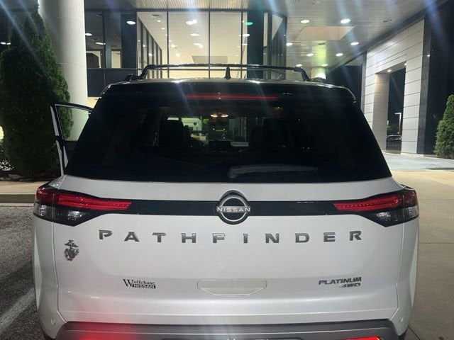 2025 Nissan Pathfinder Platinum 4WD