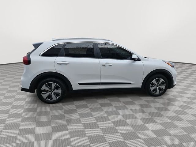 2022 Kia Niro LX