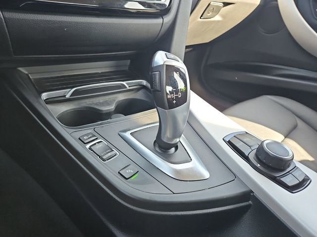2016 BMW 320i 320i