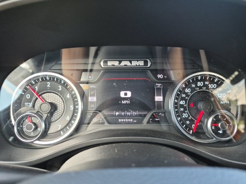 2022 RAM 1500 Big Horn Quad Cab 4x4 6'4" Box
