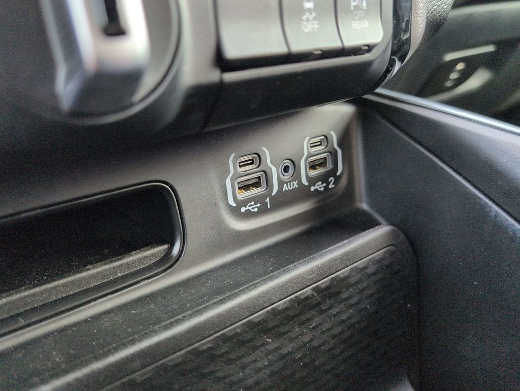 2023 RAM 1500 Big Horn Crew Cab 4x4 5'7" Box