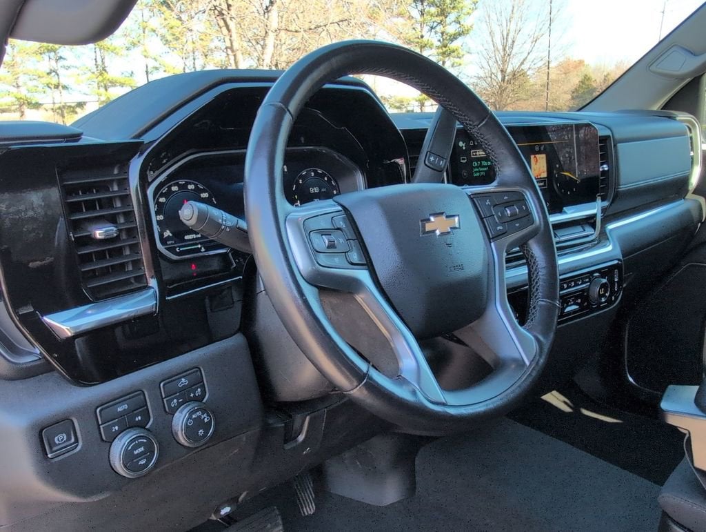 2022 Chevrolet Silverado 1500 LT (2FL)