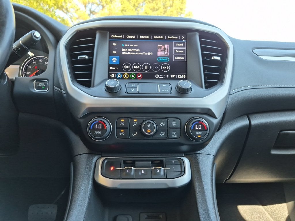 2023 GMC Acadia SLT