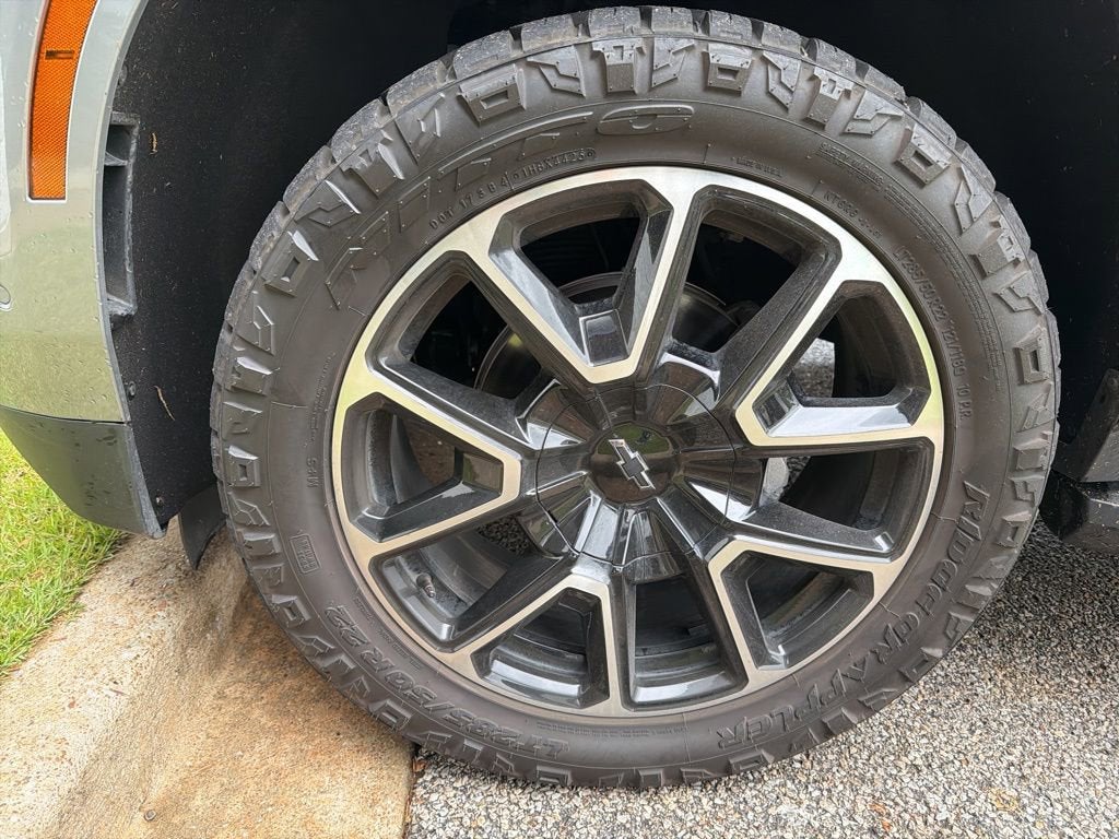 2025 Chevrolet Tahoe RST