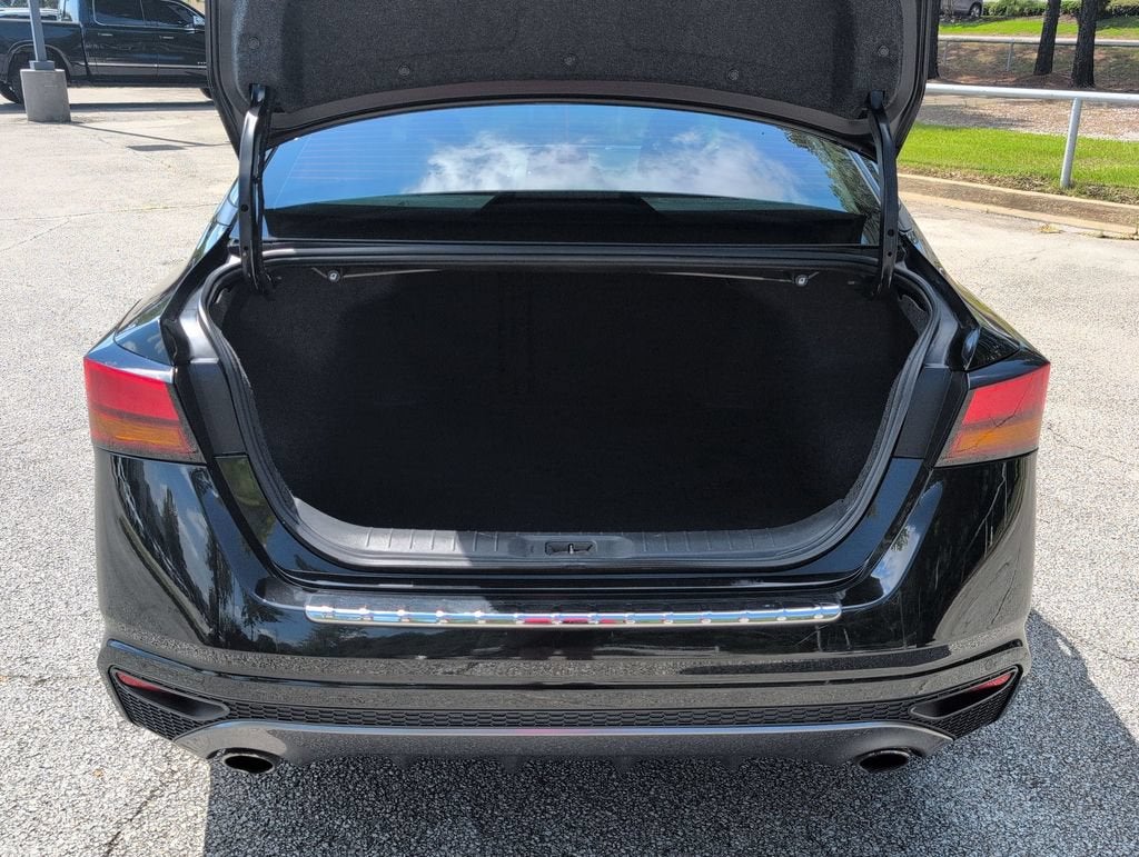 2021 Nissan Altima SR FWD