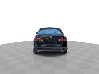 2021 Nissan Altima SR FWD