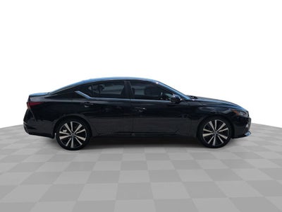 2021 Nissan Altima SR FWD
