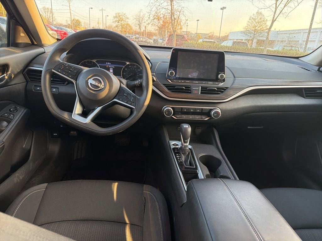 2025 Nissan Altima SV FWD
