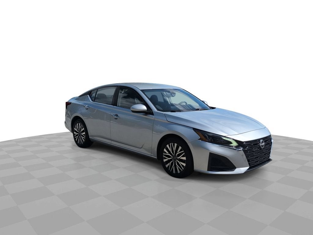 2023 Nissan Altima SV FWD