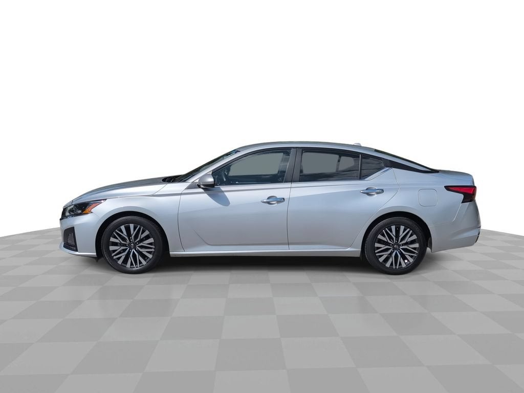 2023 Nissan Altima SV FWD