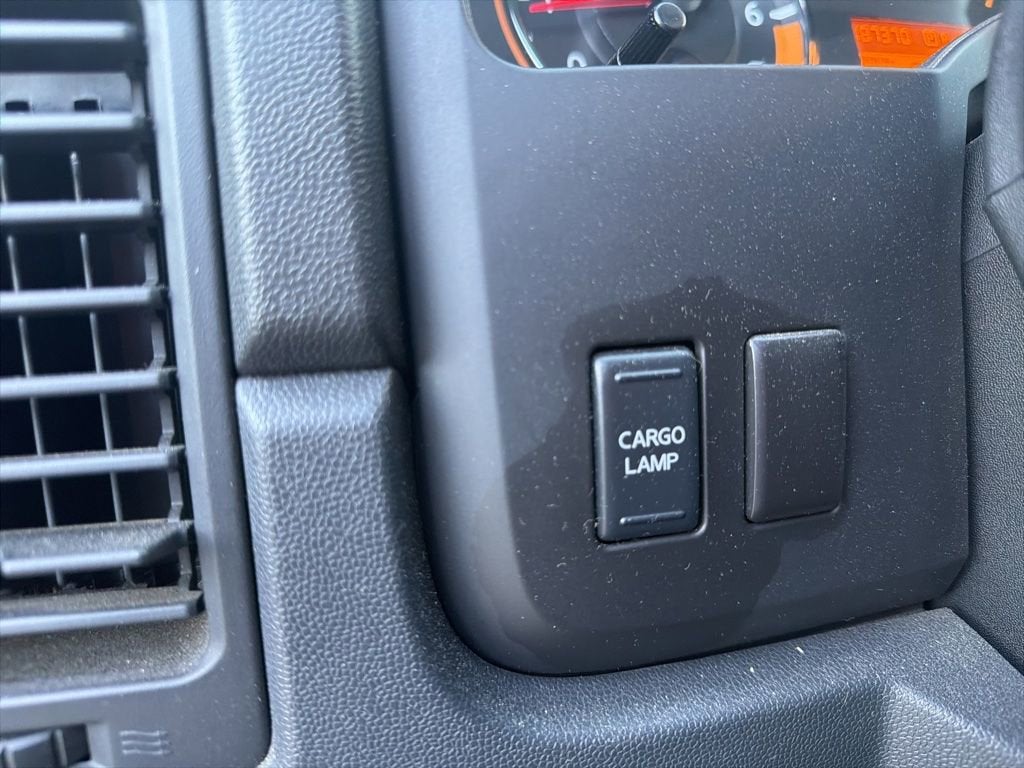 2009 Nissan Titan LE