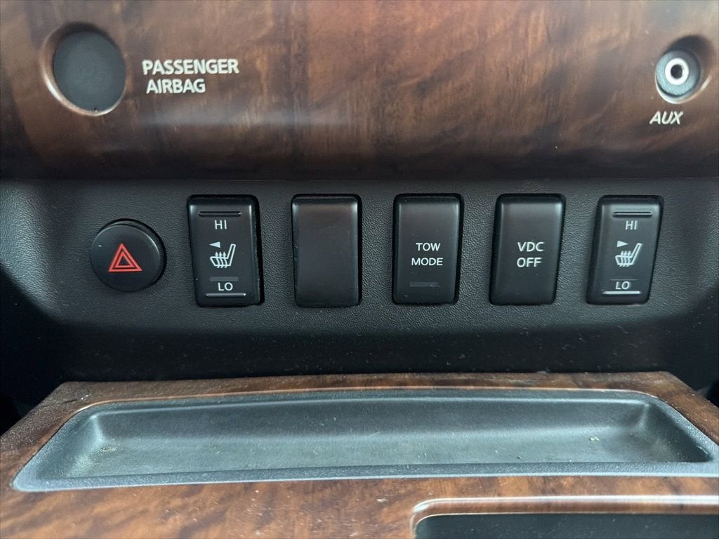 2009 Nissan Titan LE