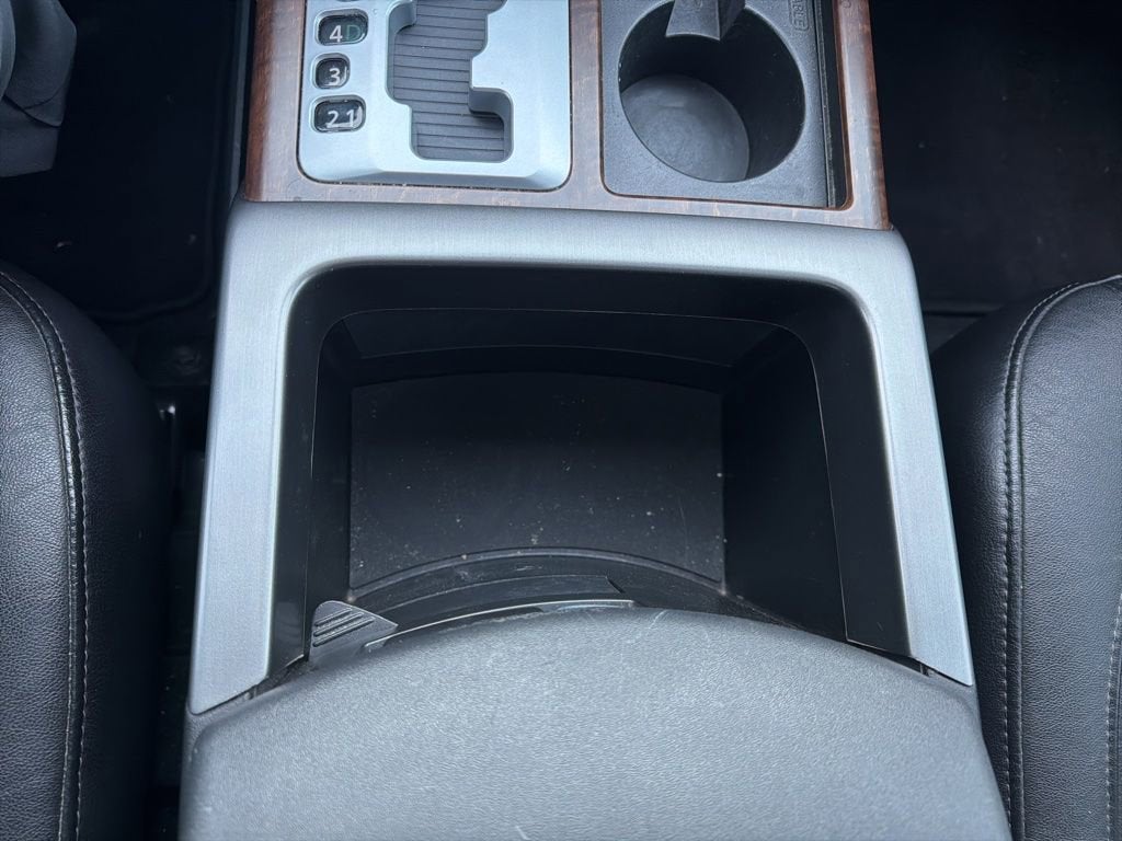 2009 Nissan Titan LE