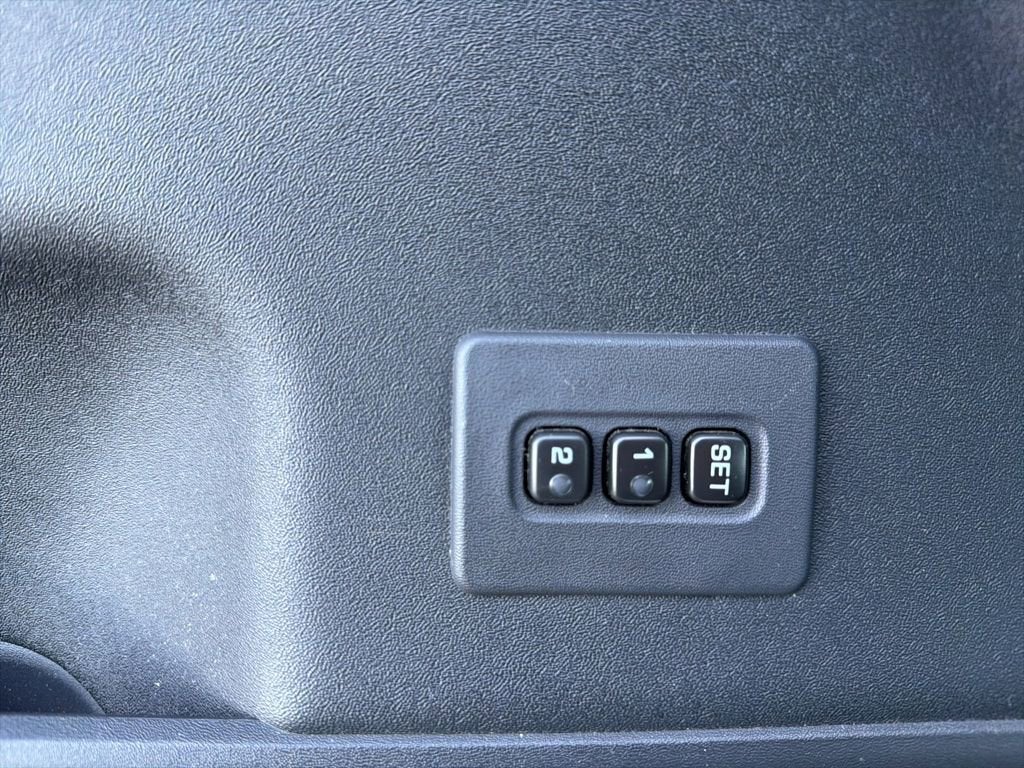 2009 Nissan Titan LE