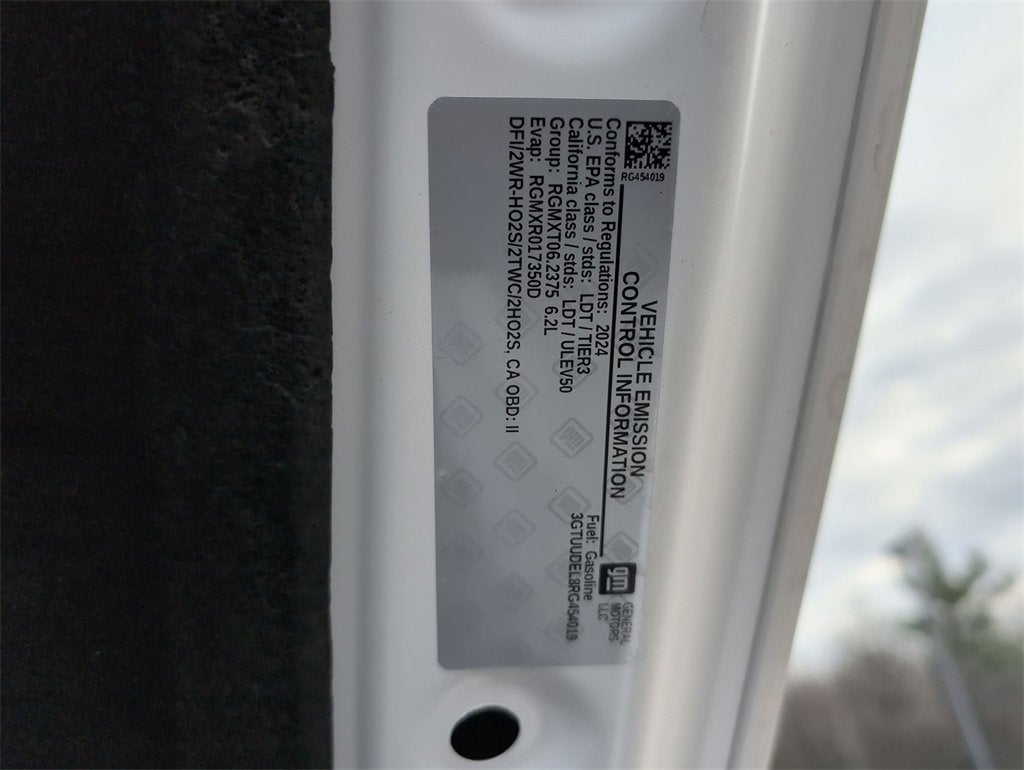 2024 GMC Sierra 1500 SLT