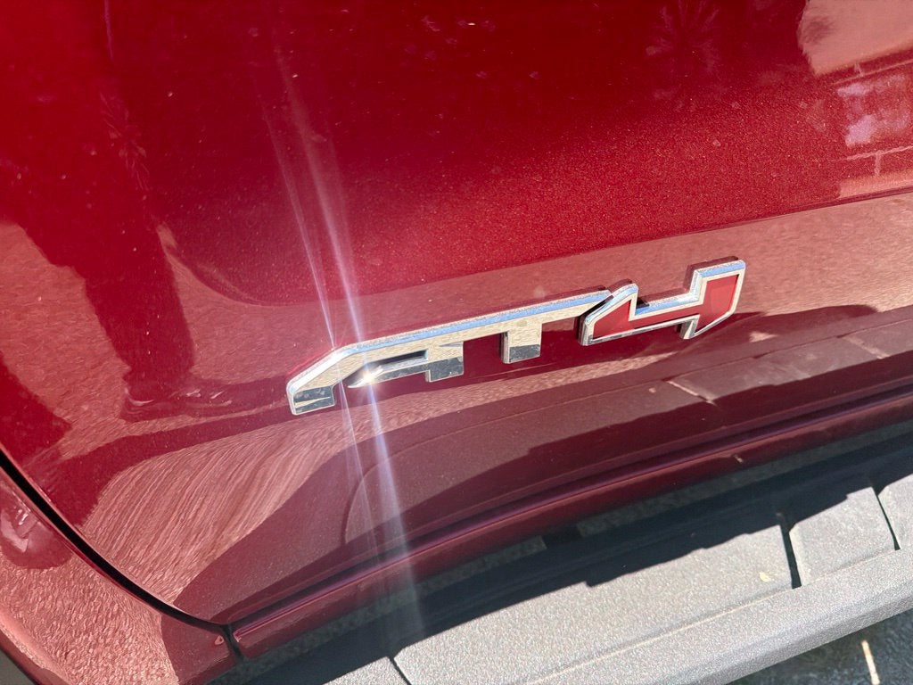 2025 GMC Sierra 1500 AT4
