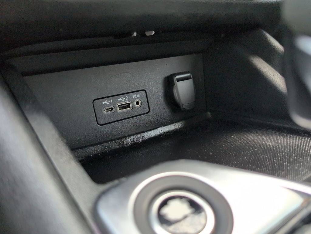 2022 Nissan Sentra SV Xtronic CVT