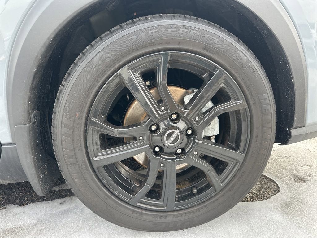 2023 Nissan Kicks SR Xtronic CVT