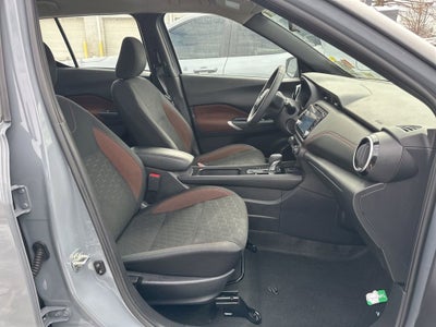 2023 Nissan Kicks SR Xtronic CVT