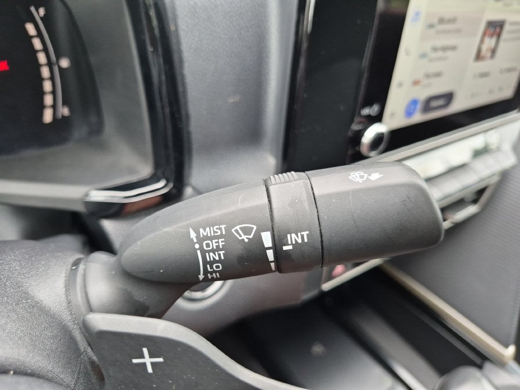 2025 Toyota Camry LE - Photo 25