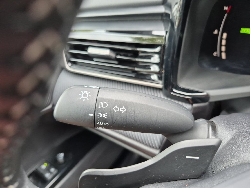 2025 Toyota Camry LE - Photo 26