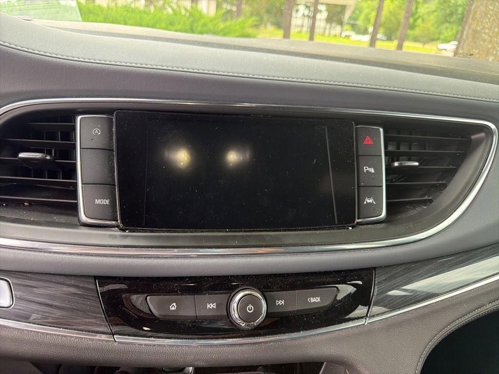 2022 Buick Enclave Essence