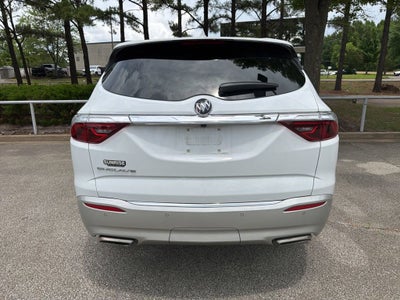 2022 Buick Enclave Essence