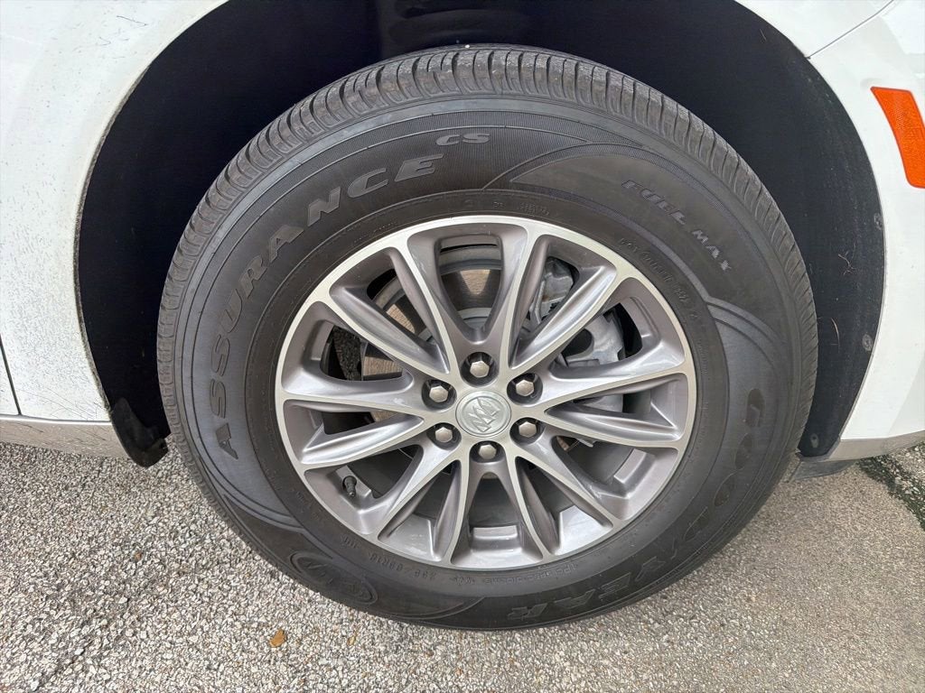 2022 Buick Enclave Essence