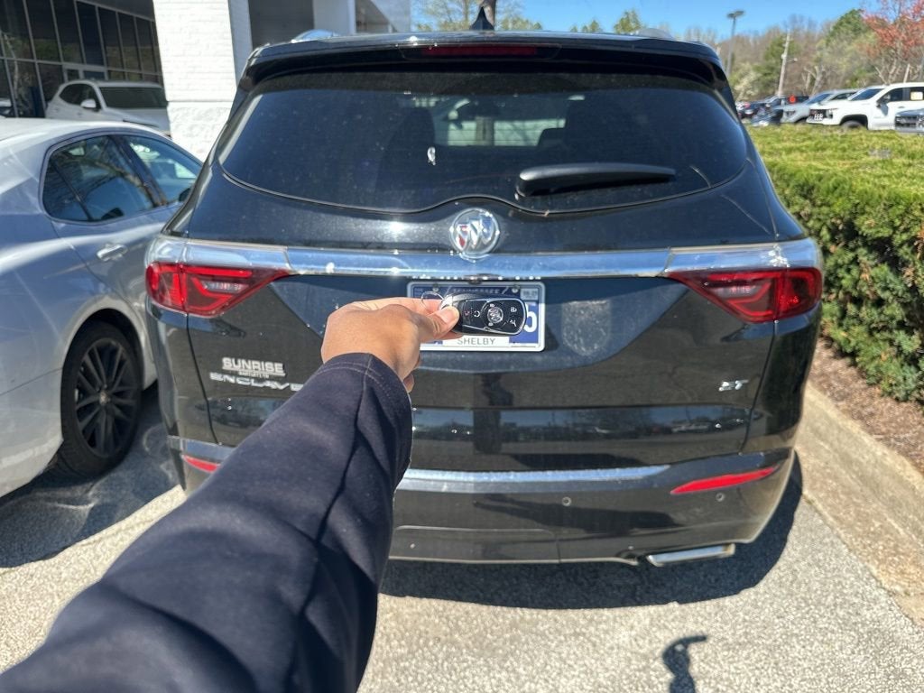 2022 Buick Enclave Essence