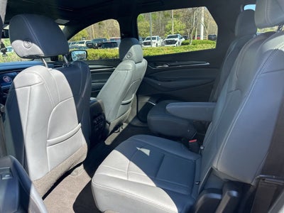 2022 Buick Enclave Essence