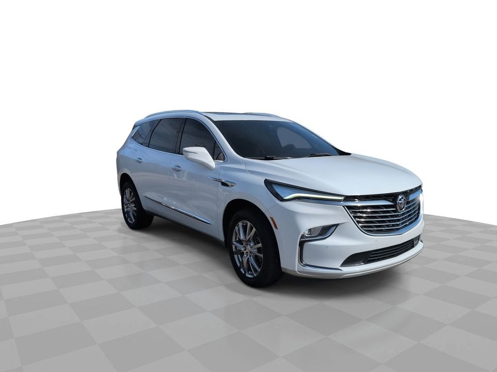 2022 Buick Enclave Essence
