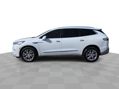 2022 Buick Enclave Essence